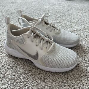 Women’s Nike Flex Experience Run 10 White Sneakers